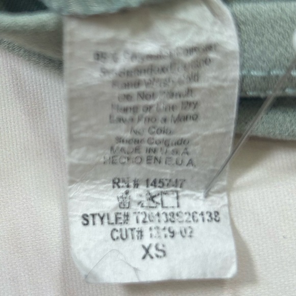 Fashion Nova Green Wrap Blouse Fitted Buttoned. Size XS. - Picture 5 of 6